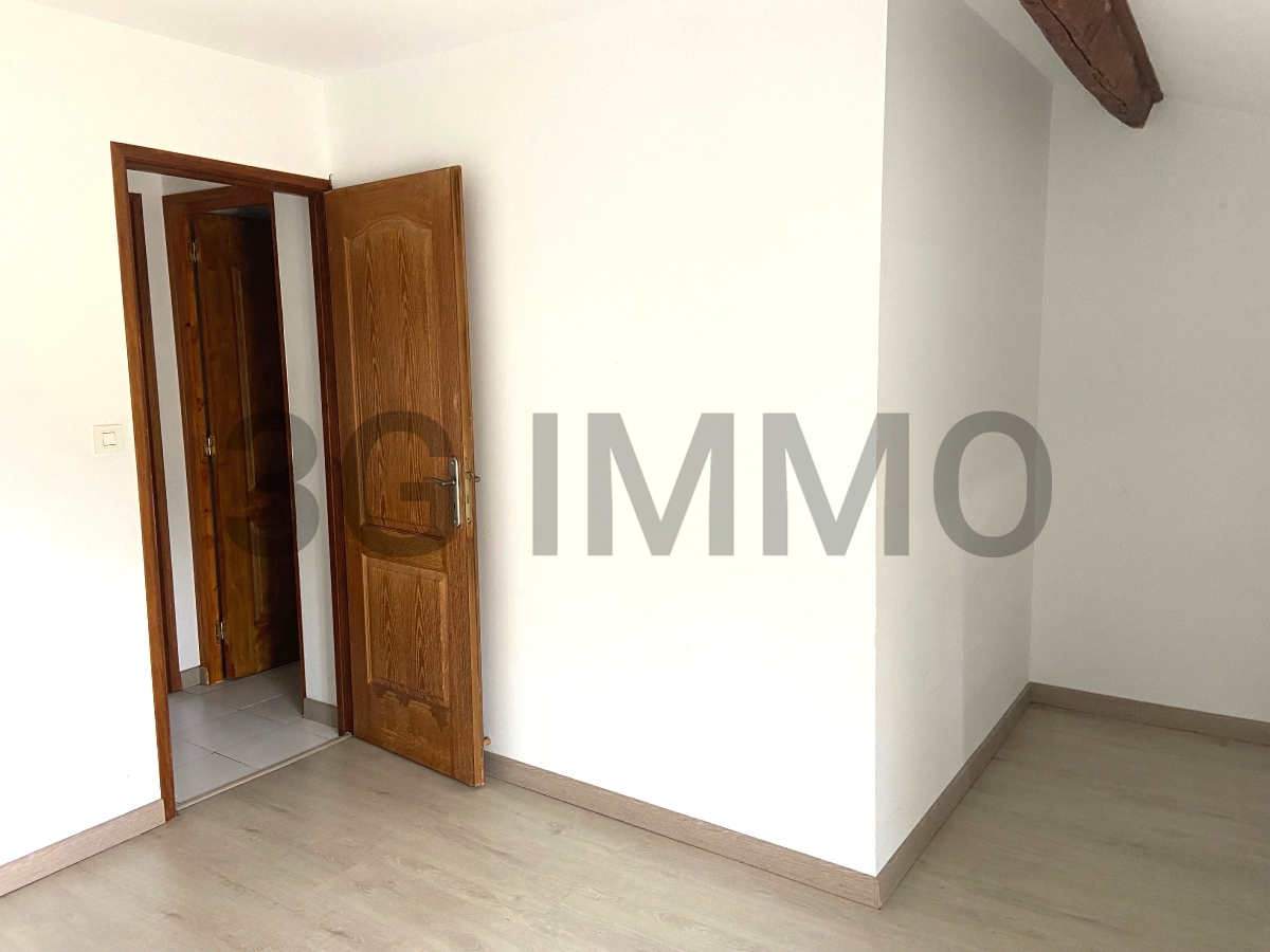 Photo mobile 10 | Orange (84100) | Appartement de 55.00 m² | Type 3 | 82000 € |  Référence: 168563AM