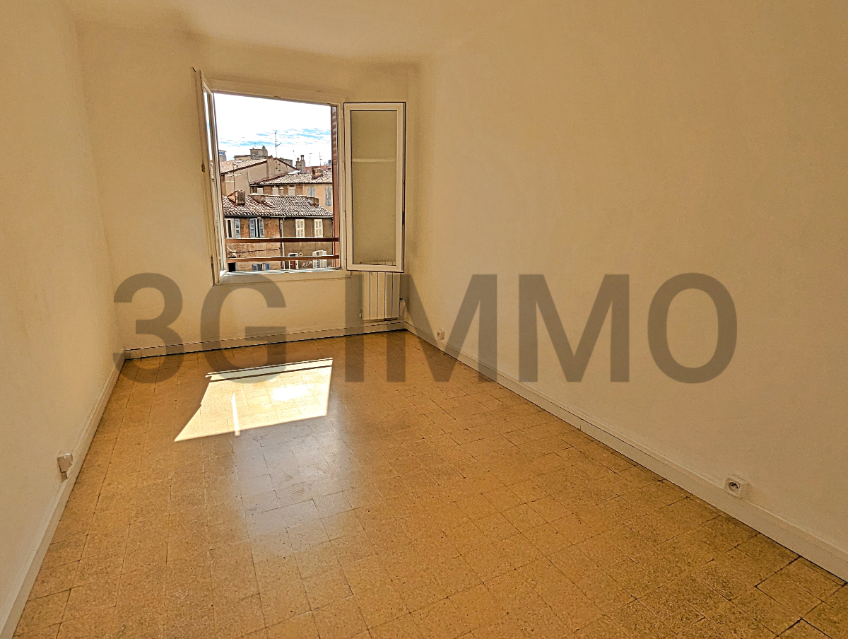 Photo 13 | Marseille (13004) | Appartement de 55.00 m² | Type 4 | 142000 € |  Référence: 171880AM