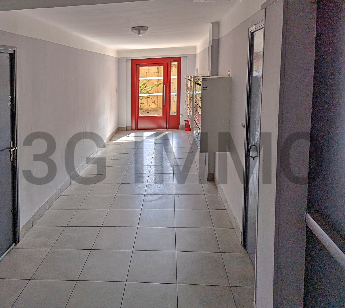Photo mobile 15 | Marseille (13004) | Appartement de 55.00 m² | Type 4 | 142000 € |  Référence: 171880AM