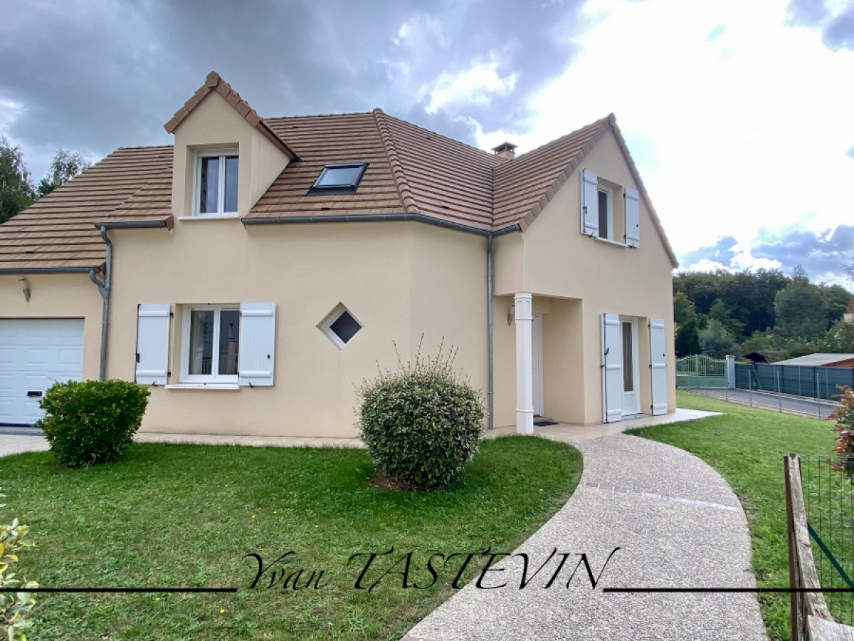 Vente Maison 127m² 7 Pièces à Le Luart (72390) - 3G Immobilier