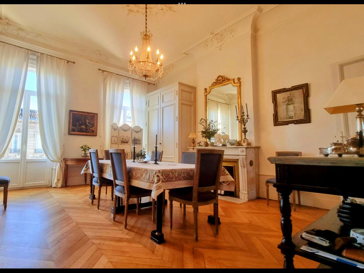 Photo mobile 8 | Bordeaux (33300) | Appartement de 153.00 m² | Type 4 | 1050000 € |  Référence: 180478RP