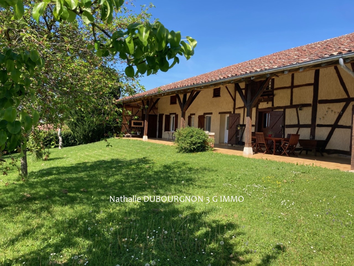 Vente Maison 345m² 14 Pièces à Montrevel-en-Bresse (01340) - 3G Immobilier