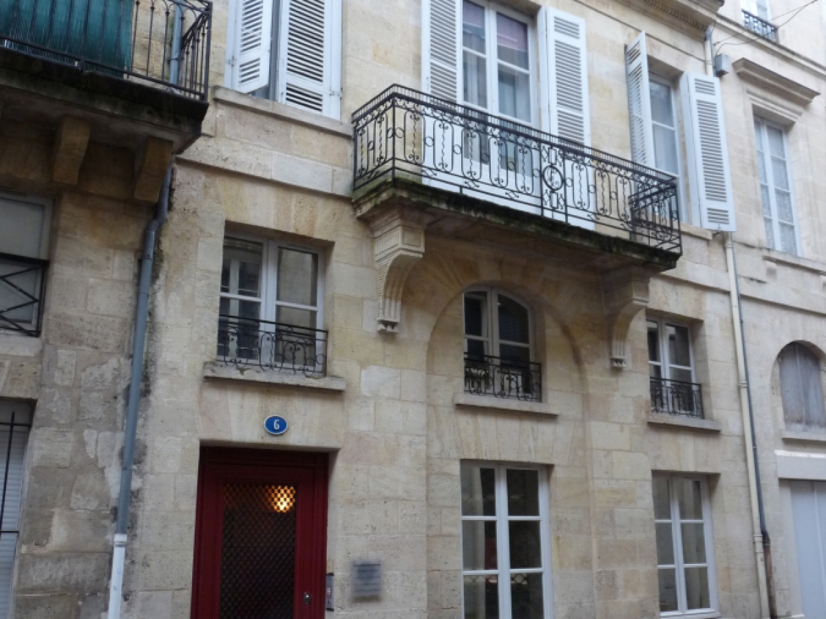 Photo 1 | Bordeaux (33000) | Appartement de 110.00 m² | Type 4 | 670000 € |  Référence: 186039PB