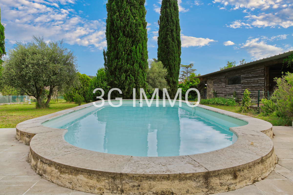 Photo mobile 2 | Grasse (06130) | Maison de 162.00 m² | Type 8 | 697000 € |  Référence: 186991JMD