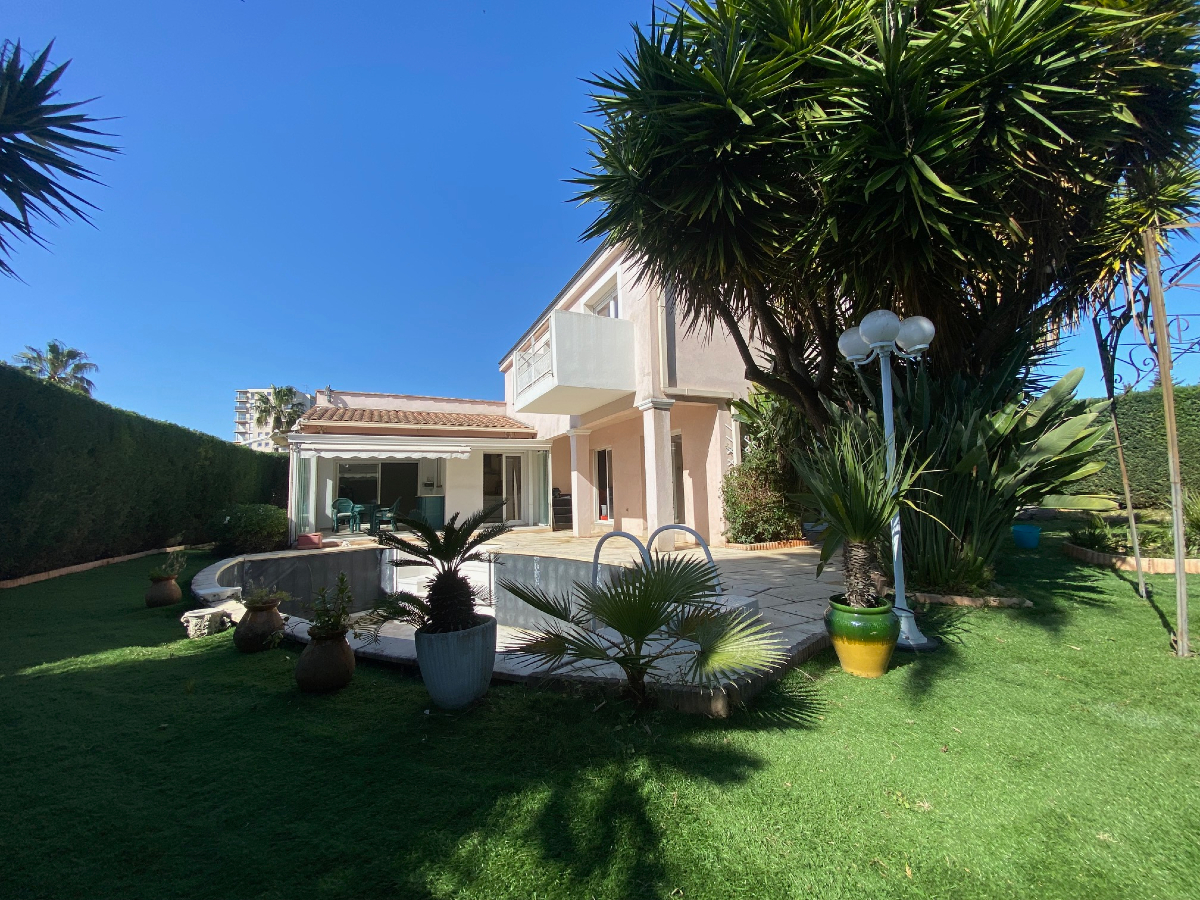 Vente Maison 140m² 5 Pièces à Antibes (06160) - 3G Immobilier
