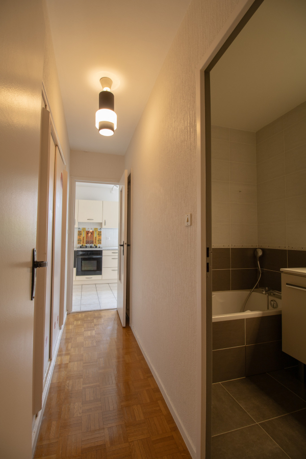 Photo mobile 4 | Annecy (74000) | Appartement de 95.00 m² | Type 5 | 375000 € |  Référence: 187230PF