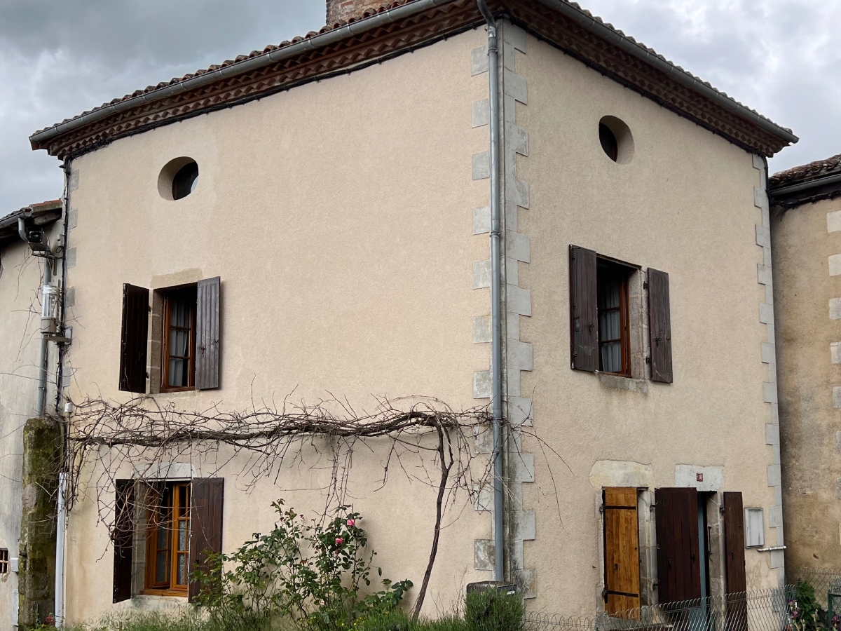Vente Maison 59m² 4 Pièces à Manot (16500) - 3G Immobilier